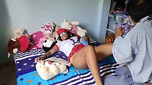 वाह वो बूढ़ा ढलता हुआ आदमी ने उसे बुरी तरह चोद डाला 😱💦