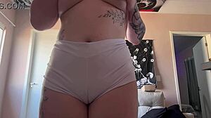 leggings cameltoe leads to wet pussy tease