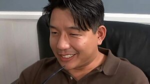 शादीशुदा ब्रैंडी एडवर्ड्स फिशनेट में डॉगी एनल डीपथ्रोट चाहती