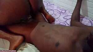 Perfect Ass Babe's Reverse Cowgirl Bounce