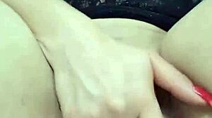 watch my juicy squirt blonde cumming hard on webcam... red nails orgasm!! 😩💦