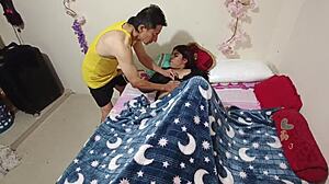 गंदा बूढ़ा सौतेली बेटी 18+ के कपड़े फाड़ बड़े चूचों को दबा के जोरदार चुदाई करता है