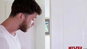 Secretive milf gets crushed by stepson in bathroom cowgirl 😈🍑💦