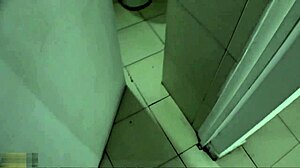 follando a mi cachonda empleada latina bbw hasta llenarla de leche cremosa