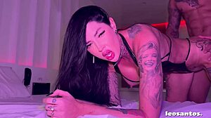 朋友见我巨屌惊呆小鸡鸡比不了