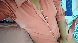 Young mexican teen spreads juicy pussy lips for cheap creampie on cam 😘💦🌮