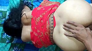 देसी इंडियन मेड वाइफ बाथरूम में डर्टी एनल क्रीमपाई