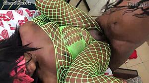 country bodybuilder pays 100 bucks to missionary pound pretty pussy hard screaming orgasm