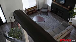 天我想骑儿子死党鸡巴做禁忌熟女梦