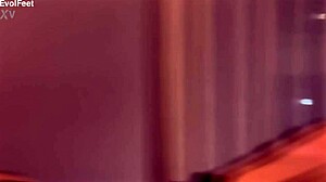 hey please tickle my soft sexy feet goddess 😍👣