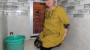 पुजा भाभी ने नहाने के बाद बड़ा लंड चूसा और मॉन्स्टर लंड पर राइड की