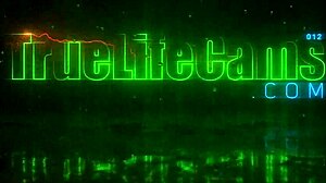 whoa that latina ghetto babe reverse rides with huge bubble butt... damn!