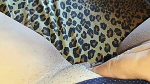 stepsis is just sitting by the fan reading while i secretly jerk my big clit behind her—lesbian illusion heat!