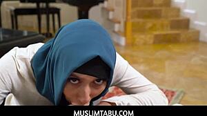 muslimtabu, penelope woods the hot hijab babe, you teachin me faith right now?
