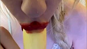 wanna see elza kom's sexy bimbo dance in lingerie sucking pretty lipstick cock?