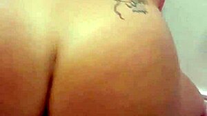 Tanta ejaculação alagou o chão! Maior squirt da vida deixa tudo molhado