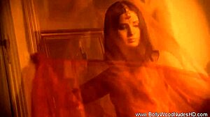 hey she's dancin n strippin lettin those exotic curves show