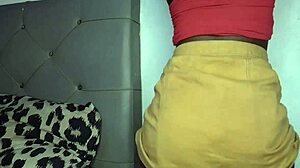 big ass twerking naked dance opens for you